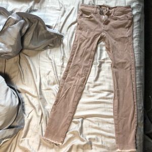 American Eagle capris!